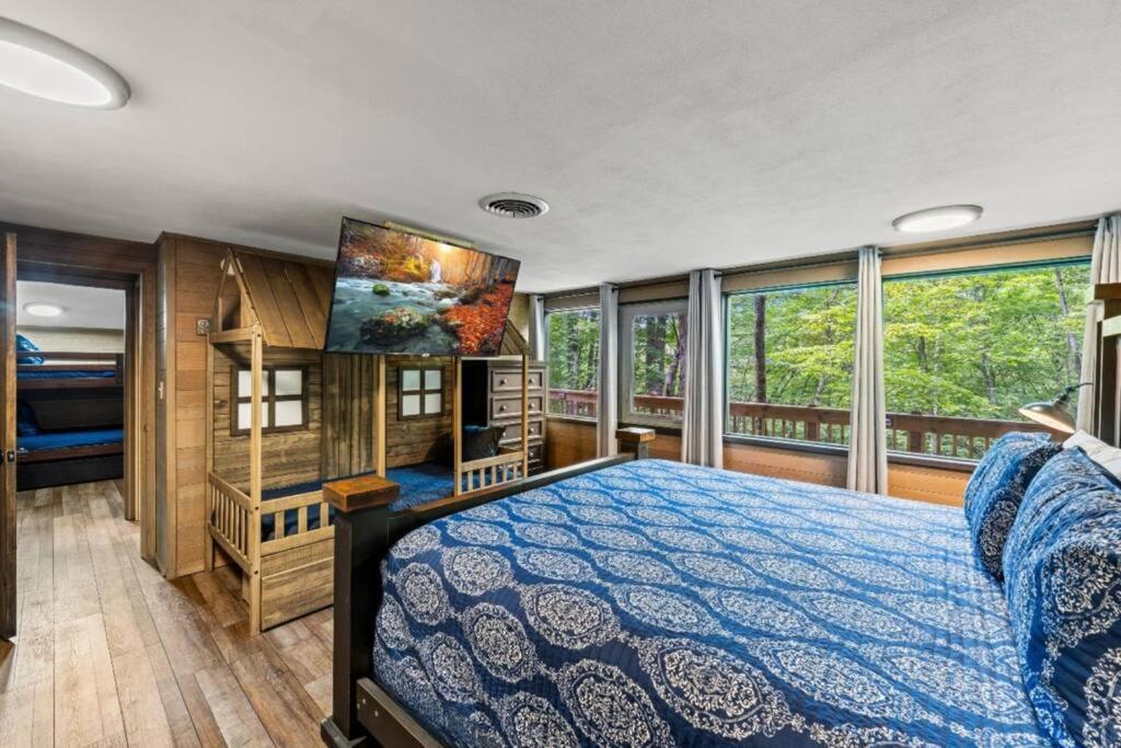 Bourbon Hollow Lodge With Hot Tub And Pool Plus Game Room Only 5 Min To Downtown Гатлинбург Экстерьер фото