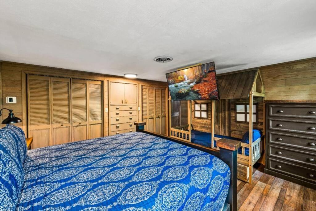 Bourbon Hollow Lodge With Hot Tub And Pool Plus Game Room Only 5 Min To Downtown Гатлинбург Экстерьер фото