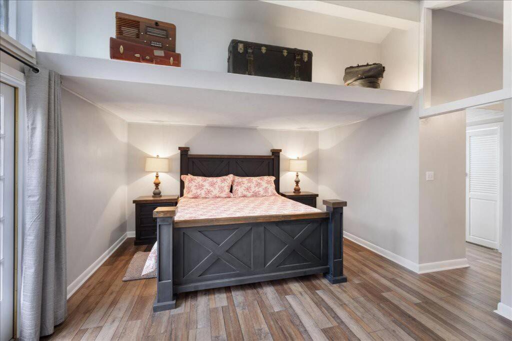 Bourbon Hollow Lodge With Hot Tub And Pool Plus Game Room Only 5 Min To Downtown Гатлинбург Экстерьер фото