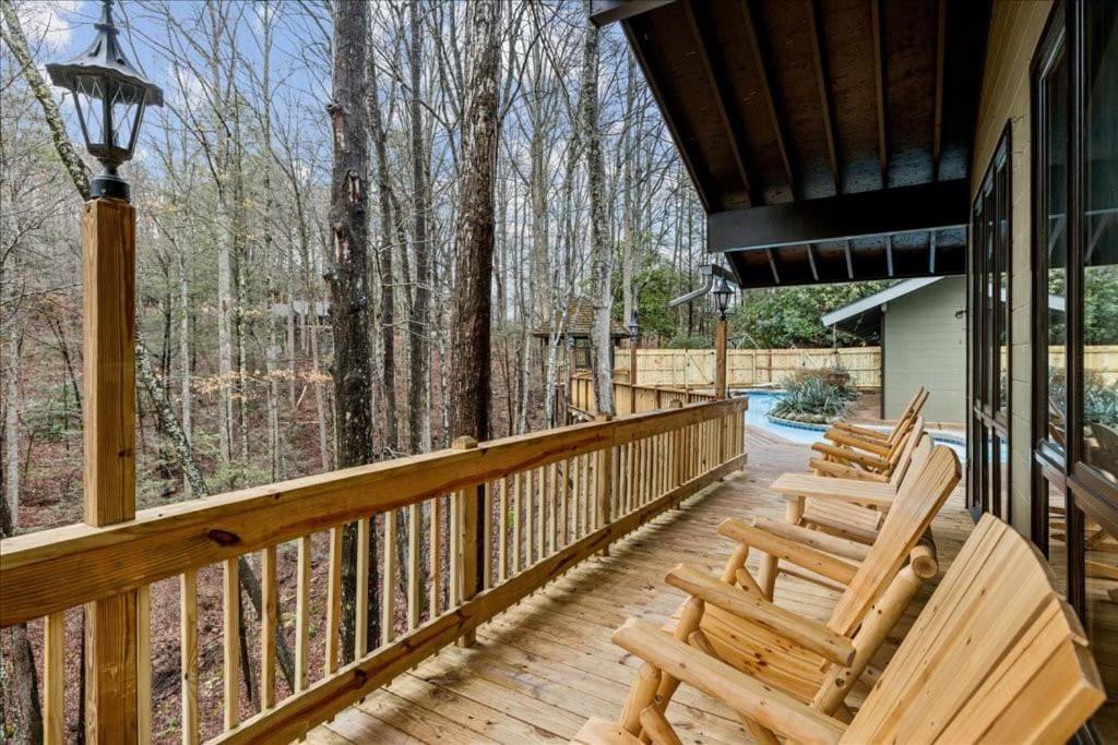 Bourbon Hollow Lodge With Hot Tub And Pool Plus Game Room Only 5 Min To Downtown Гатлинбург Экстерьер фото
