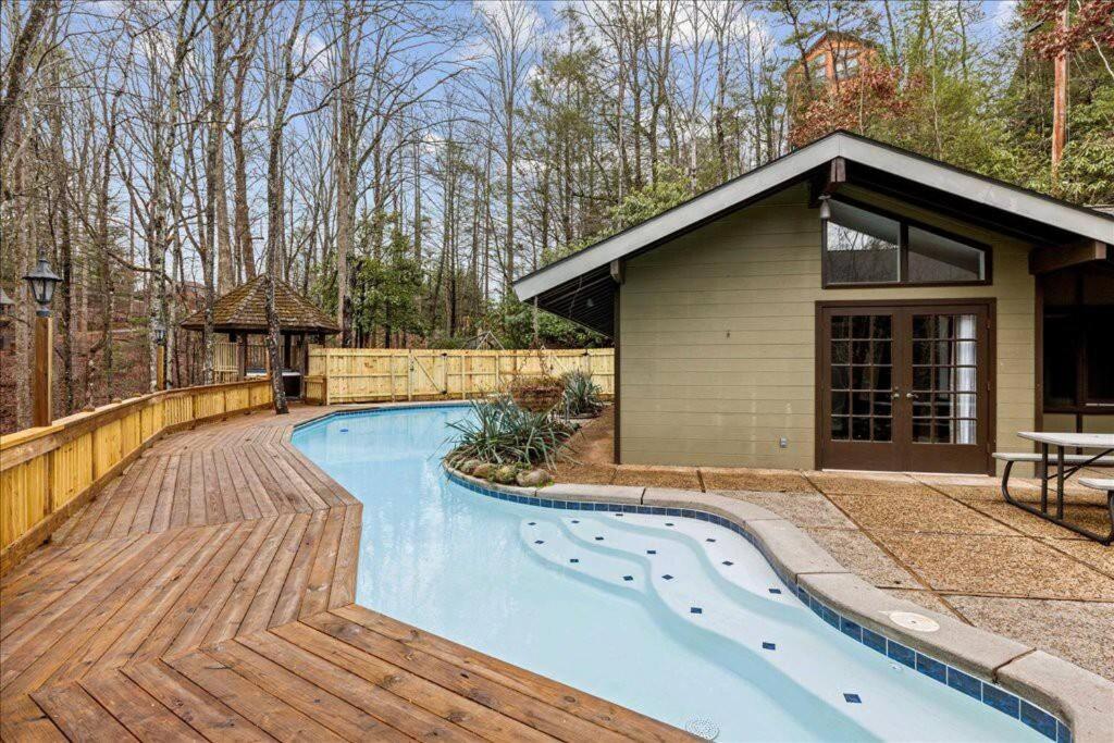 Bourbon Hollow Lodge With Hot Tub And Pool Plus Game Room Only 5 Min To Downtown Гатлинбург Экстерьер фото