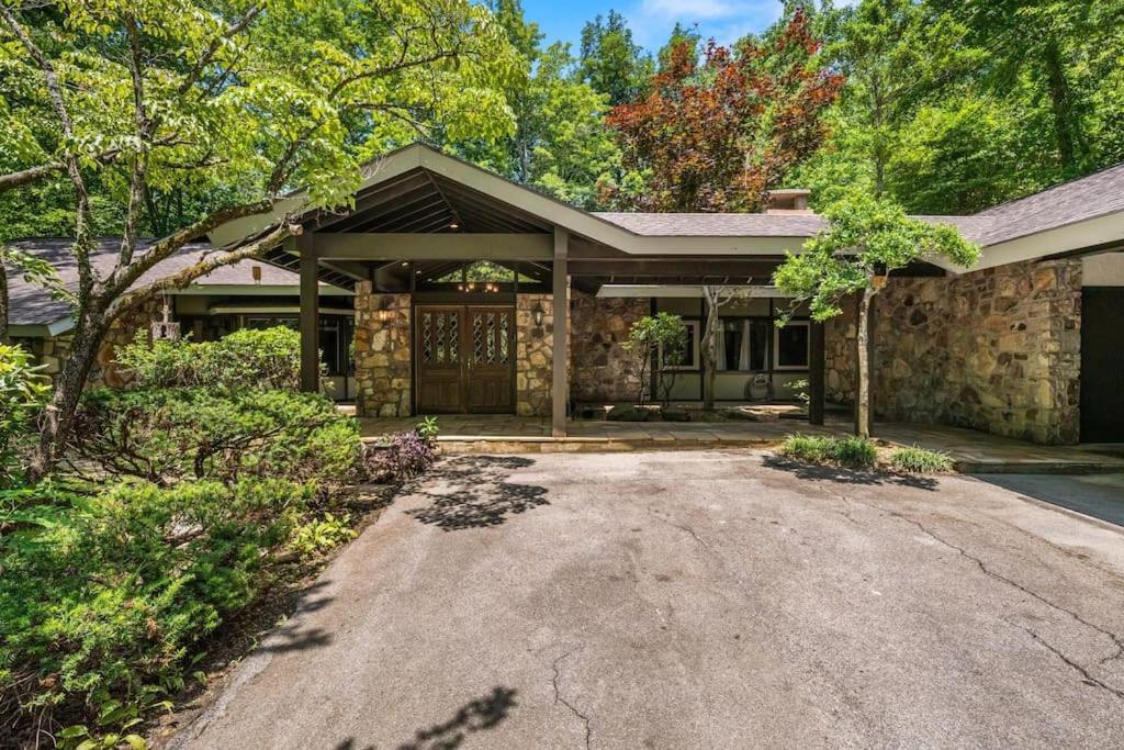 Bourbon Hollow Lodge With Hot Tub And Pool Plus Game Room Only 5 Min To Downtown Гатлинбург Экстерьер фото